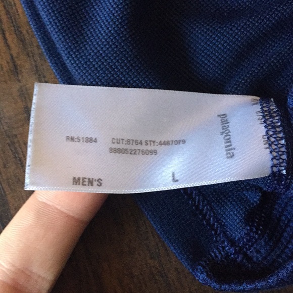 Patagonia men´s navy blue short sleeve t-shirt - Picture 2 of 4